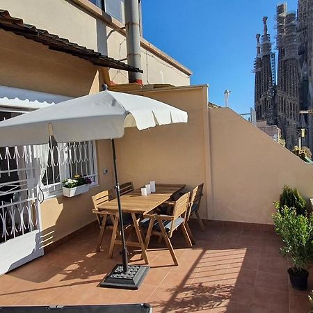 Appartamento Opening Doors Sagrada Familia Barcellona Esterno foto