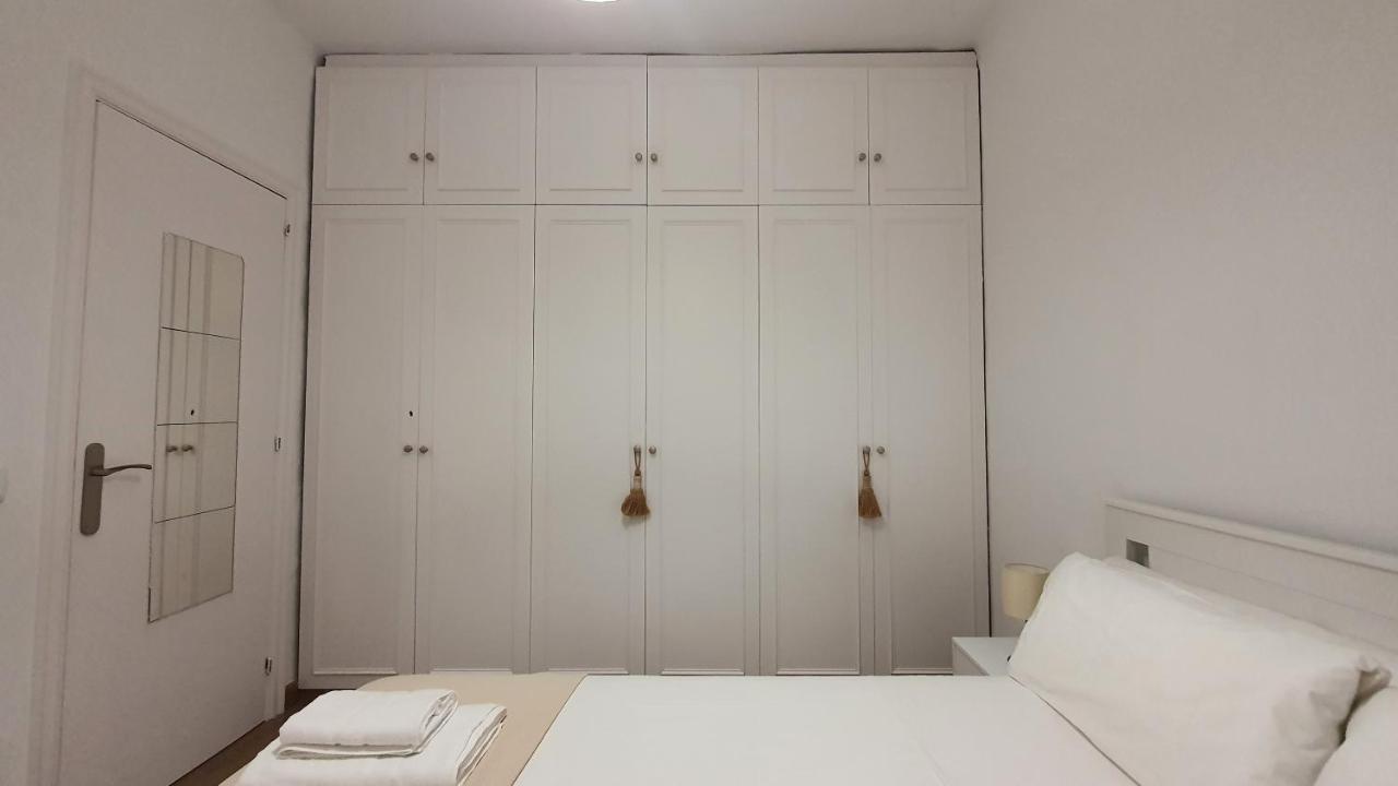 Appartamento Opening Doors Sagrada Familia Barcellona Esterno foto